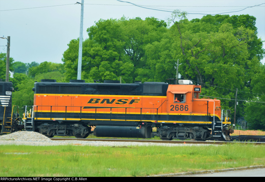 BNSF 2686